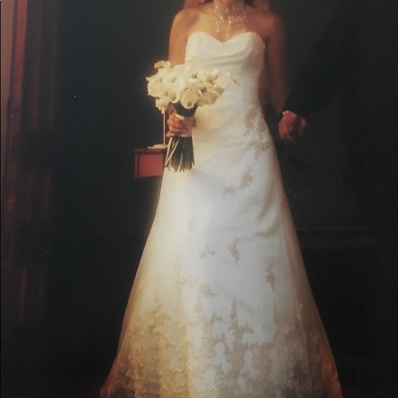 Maggie Sottero | Dresses | Wedding Dress By Maggie Sottero Eleganza |  Poshmark